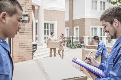 Moving van service in Blackfriars near central London apartments